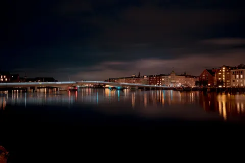 City Bridge 4K Wallpaper · city · 3840×2561