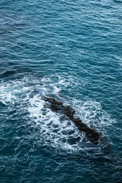 Biển Trong Xanh Hình Nền Điện Thoại · ocean_v · 1440×2160
