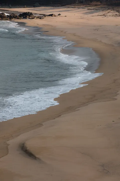 Shore Waves Phone Wallpaper · ocean_v · 1440×2160