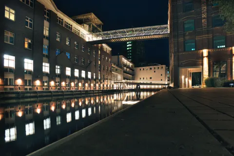 City Bridge 4K Wallpaper · city · 3840×2560