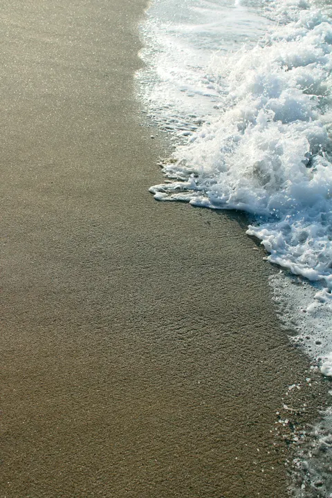 Shore Waves Phone Wallpaper · ocean_v · 1440×2160