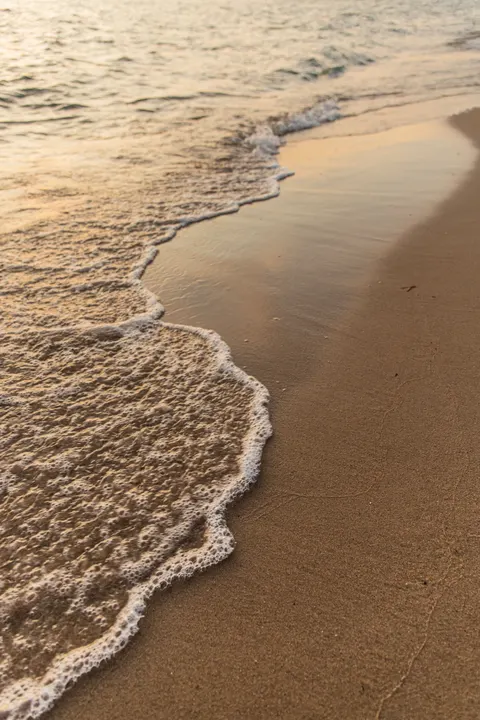 Shore Waves Phone Wallpaper · ocean_v · 1440×2160