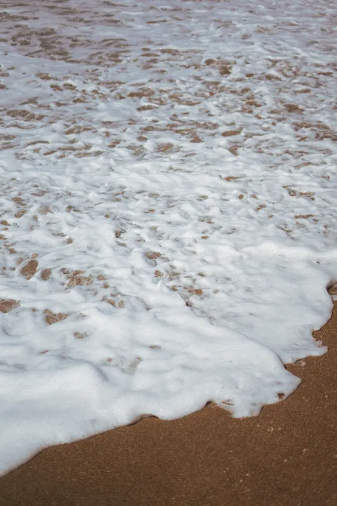 Wellen am Ufer Handy-Hintergrundbild · ocean_v · 1440×2160