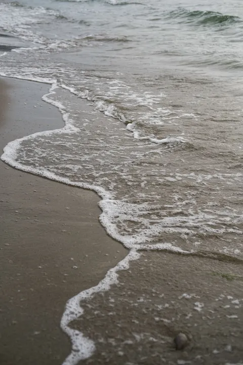 Shore Waves Phone Wallpaper · ocean_v · 1440×2160