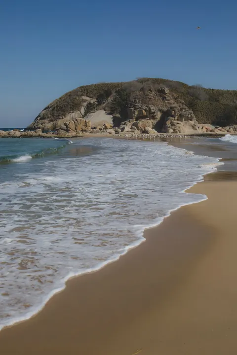 Wellen am Ufer Handy-Hintergrundbild · ocean_v · 1440×2160