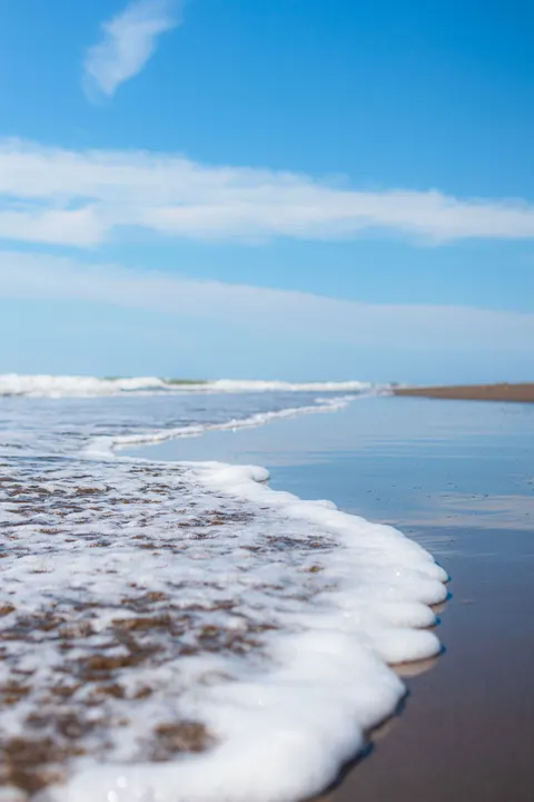 Shore Waves Phone Wallpaper · ocean_v · 1440×2160