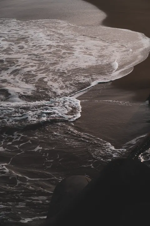 Shore Waves Phone Wallpaper · ocean_v · 1440×2166
