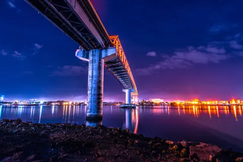 Fondo de pantalla Puente de ciudad 4K · city · 3840×2560