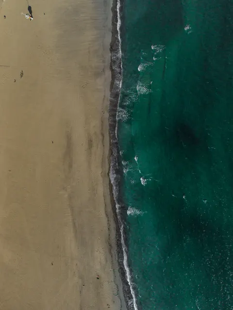 Shore Waves Phone Wallpaper · ocean_v · 1440×1920