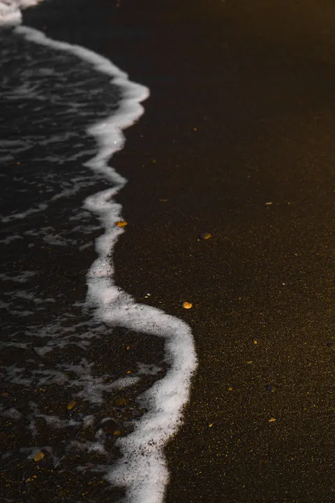 Shore Waves Phone Wallpaper · ocean_v · 1440×2160