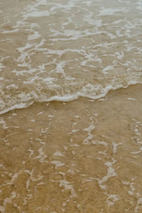 Shore Waves Phone Wallpaper · ocean_v · 1440×2160