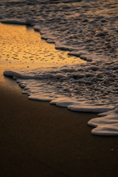 Shore Waves Phone Wallpaper · ocean_v · 1440×2160