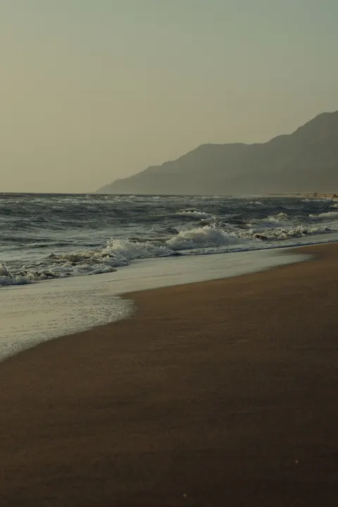 Shore Waves Phone Wallpaper · ocean_v · 1440×2160