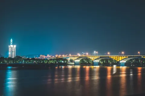 City Bridge 4K Wallpaper · city · 3840×2563