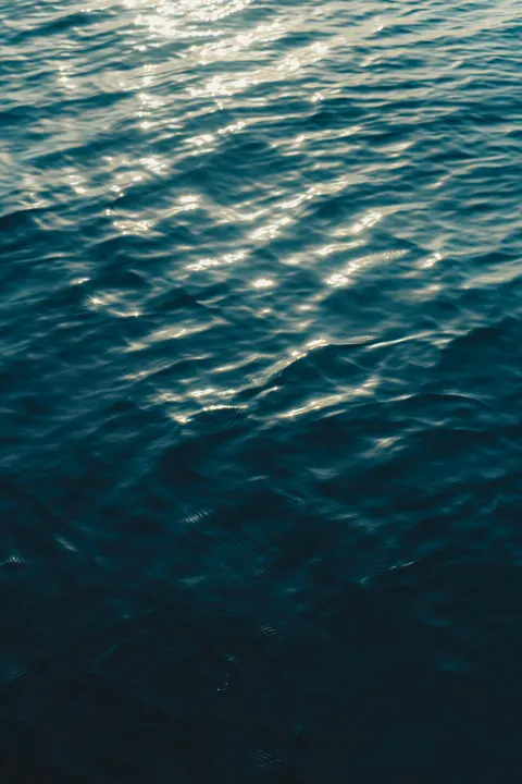 Underwater Blue Phone Wallpaper · ocean_v · 1440×2160