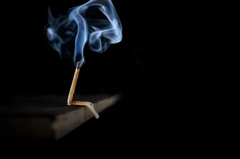 Smoke 4K Wallpaper · abstract · 3840×2555