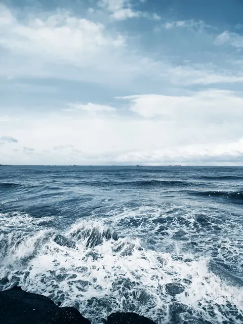 Crashing Wave Phone Wallpaper · ocean_v · 1440×1920