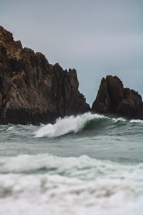 Crashing Wave Phone Wallpaper · ocean_v · 1440×2160