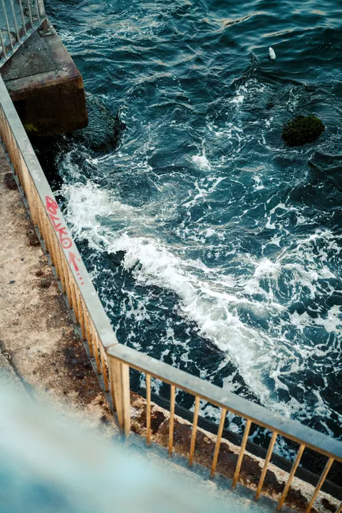 موجة تتكسر خلفية للجوال · ocean_v · 1440×2160