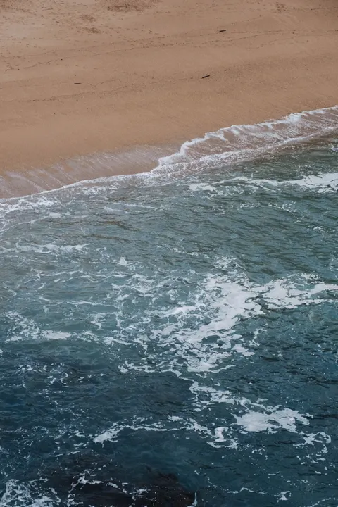 Shore Waves Phone Wallpaper · ocean_v · 1440×2160