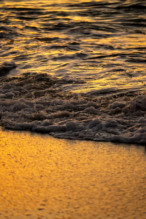Shore Waves Phone Wallpaper · ocean_v · 1440×2160