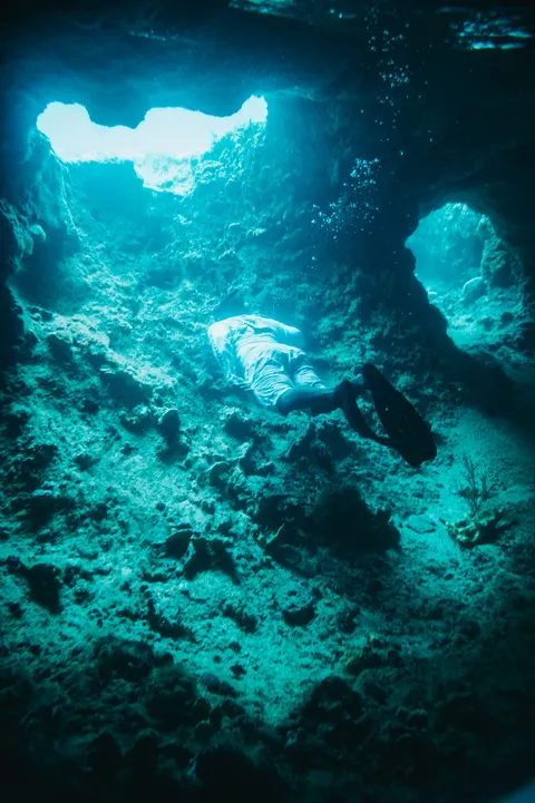 Fond d'écran mobile Bleu Sous-Marin · ocean_v · 1440×2164