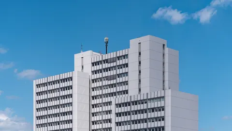 미니멀 건축 4K 배경화면 · architecture · 3840×2160