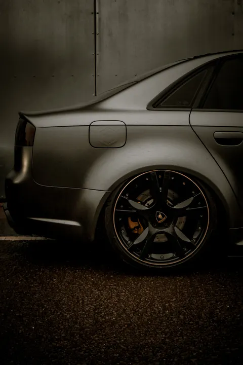Luxusauto Handy-Hintergrundbild · luxury · 1440×2160