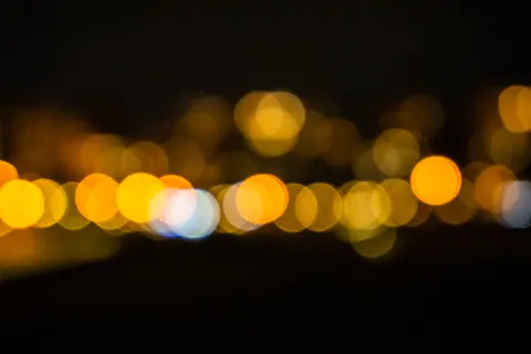 虚化光斑 4K壁纸 · abstract · 3840×2560