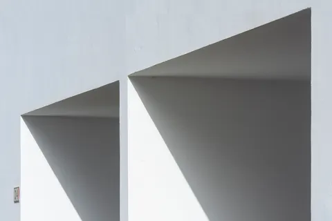 미니멀 건축 4K 배경화면 · architecture · 3840×2560