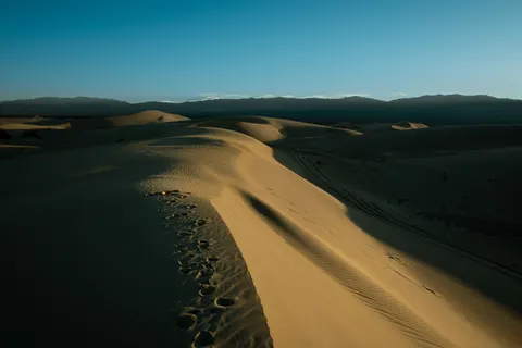Hình nền Đồi Cát Sa Mạc 4K · nature · 3840×2560