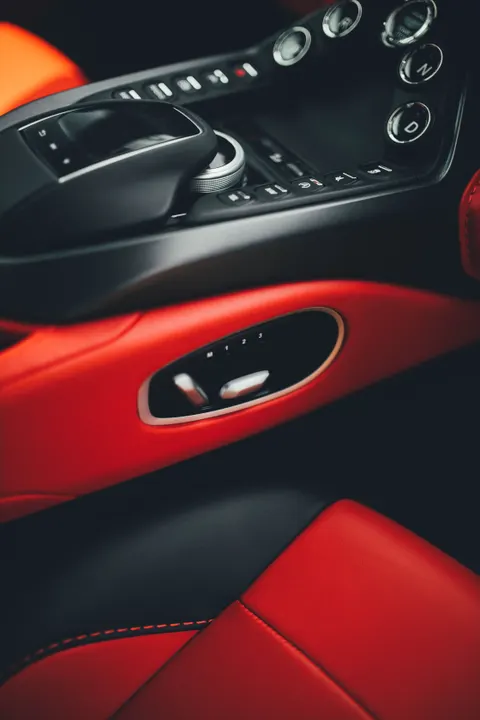 Xe Sang Hình Nền Điện Thoại · luxury · 1440×2160