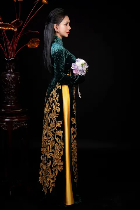 Velvet Phone Wallpaper · luxury · 1440×2164