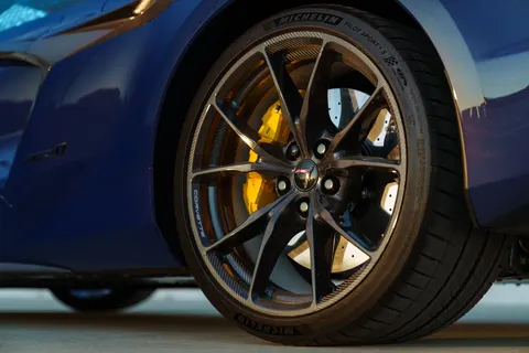 Spor Araba 4K Duvar Kağıdı · cars · 3840×2560