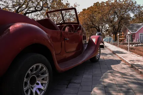 क्लासिक कार 4K वॉलपेपर · cars · 3840×2560
