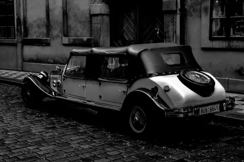 क्लासिक कार 4K वॉलपेपर · cars · 3840×2553