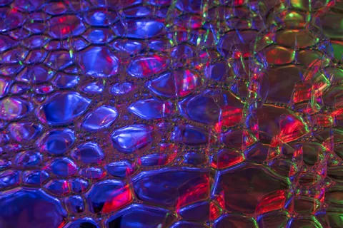 होलोग्राफ़िक 4K वॉलपेपर · abstract · 3840×2560