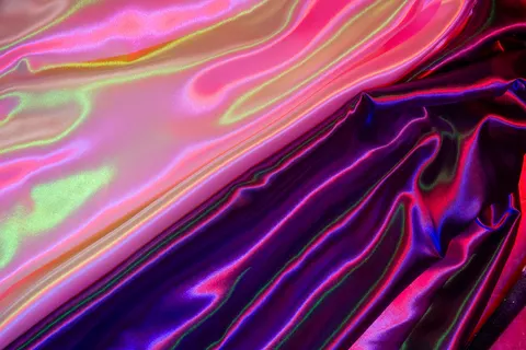 Fond d'écran Holographique 4K · abstract · 3840×2560