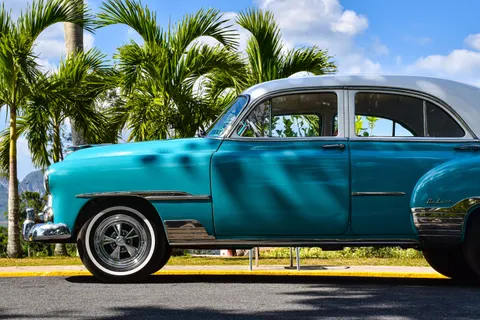 والپیپر خودرو کلاسیک با کیفیت 4K · cars · 3840×2560