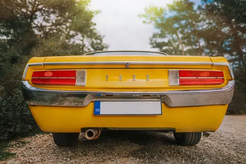 क्लासिक कार 4K वॉलपेपर · cars · 3840×2560