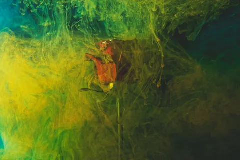 Suda Mürekkep 4K Duvar Kağıdı · abstract · 3840×2561