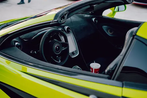 超級跑車 4K桌布 · cars · 3840×2561
