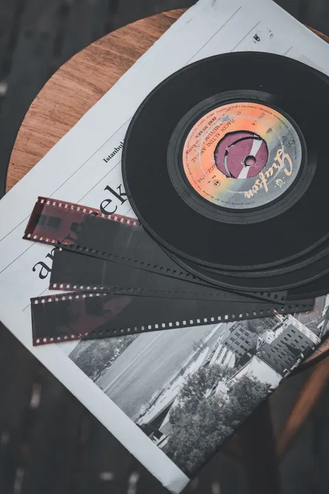 فیلم قدیمی والپیپر موبایل · retro · 1440×2160