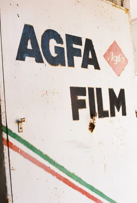 Film Retro Wallpaper HP · retro · 1440×2132