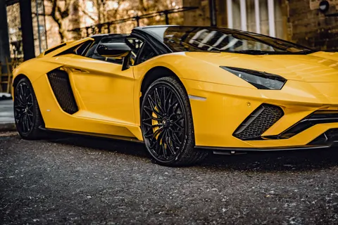 超級跑車 4K桌布 · cars · 3840×2560