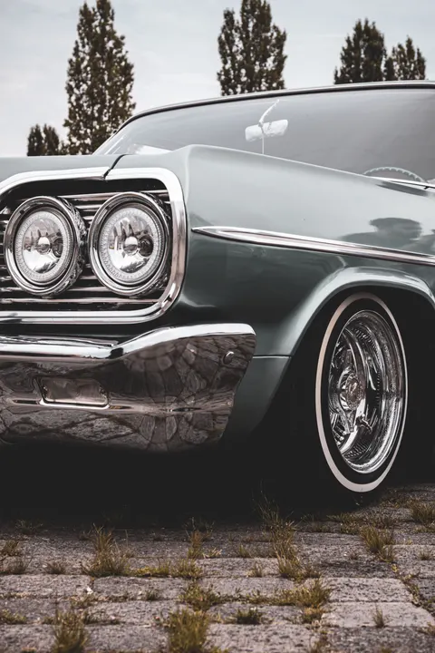 Classic Ride Phone Wallpaper · retro · 1440×2160