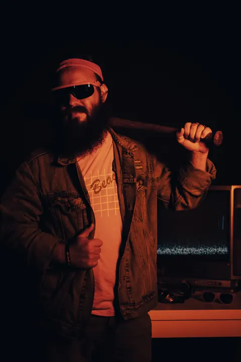 Synthwave Tapeta na Telefon · retro · 1440×2160