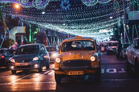 夜色車影 4K桌布 · cars · 3840×2560