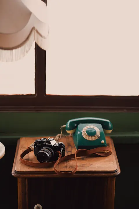 Vintage Kamera Telefon Duvar Kağıdı · retro · 1440×2160