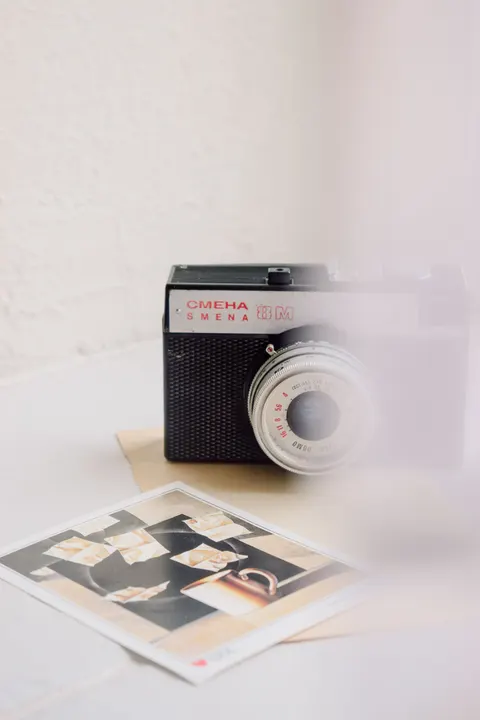 Vintage-Kamera Handy-Hintergrundbild · retro · 1440×2160